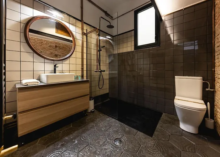 Bravissimo Les Rajoles, Unique 3-bedroom Appartement Gerona